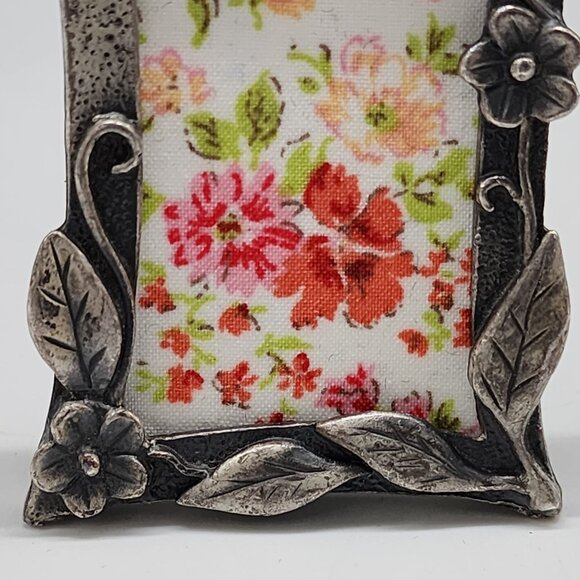 Miniature Vintage Style Pewter Floral Picture Frame Fabric Insert 1.5x2" - Picture 3 of 12
